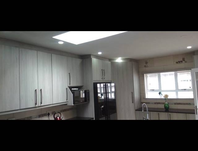 3 BEDROOM HOUSE FOR SALE IN KENSINGTON